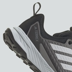Tênis adidas Tracefinder - Feminino - Foto 9