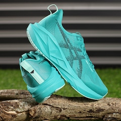 Tênis Asics Novablast 5 - Feminino - Foto 9