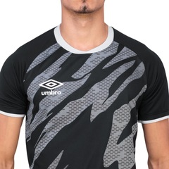 Camiseta Umbro Artillery - Masculina - Foto 2