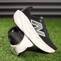 Tênis New Balance Fresh Foam X More V5 - Masculino - Foto 9