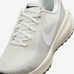 Tênis Nike Revolution 8 - Feminino - Foto 7