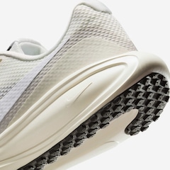 Tênis Nike Revolution 8 - Feminino - Foto 8