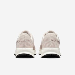 Tênis Nike Run Defy - Feminino - Foto 3