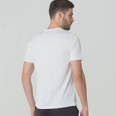 Camiseta Fila Basic Sports II - Masculina - Foto 2