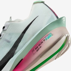 Tênis Nike ZoomX VaporFly 4 - Feminino - Foto 8