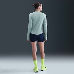Camiseta Manga Longa Nike Dri-FIT Swift Crew - Feminina - Foto 2