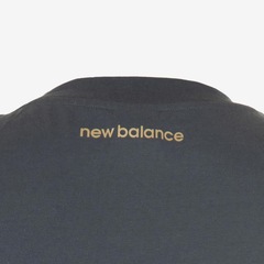 Camisa Polo Viagem do São Paulo Spfc 2025 New Balance - Masculina - Foto 6
