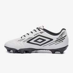Chuteira de Campo Umbro Brave - Adulto - Foto 2