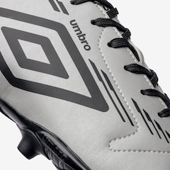 Chuteira de Campo Umbro Brave - Adulto - Foto 8