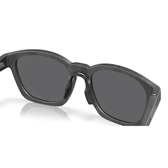 Óculos de Sol Unissex Oakley Shackle Matte Black Camo Prizm Black - Foto 6