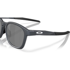 Óculos de Sol Unissex Oakley Shackle Blue Steel Prizm Black - Foto 5
