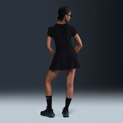 Camiseta Nike Sportswear Essential GRX Feminina - Foto 6