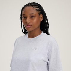 Camiseta New Balance Cropped Small Logo - Feminina - Foto 4