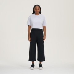 Camiseta New Balance Cropped Small Logo - Feminina - Foto 5