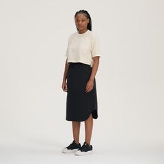Camiseta New Balance Cropped Small Logo - Feminina - Foto 5