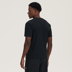 Camiseta New Balance Chalk Board Logo - Masculina - Foto 3