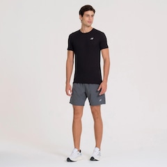 Bermuda New Balance Sport Essentials 7" - Masculina - Foto 3