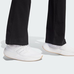 Calça Legging Feminina Adidas Flare Essentials com Logo Pequeno - Foto 5