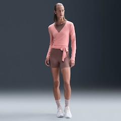 Camiseta Dri-FIT Nike One Relaxed Feminina - Foto 4