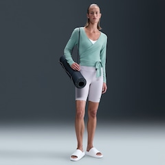 Camiseta Dri-FIT Nike One Relaxed Feminina - Foto 4