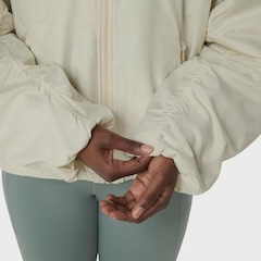 Jaqueta Asics Nagino Light Insulation Feminino - Foto 7