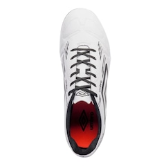 Chuteira de Campo Adulto Umbro Brave + 1 Meião - Foto 4