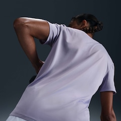 Camiseta Nike Dri-FIT Feminina - Foto 4