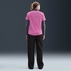 Camiseta Nike Sportswear Club Essentials - Feminina - Foto 2