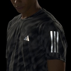 Camiseta Masculina adidas Own The Run Allover - Foto 7