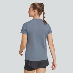 Camiseta adidas Essentials Crew Feminina - Foto 2
