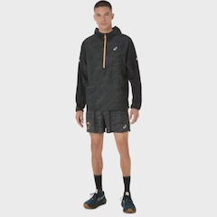 Jaqueta Corta Vento Masculina Asics com Capuz Fujitrail Packable - Foto 14