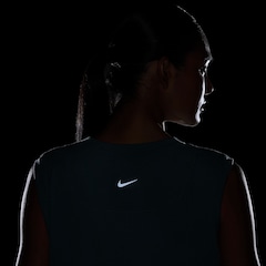 Camiseta Regata Nike Dri-FIT One Feminina - Foto 4
