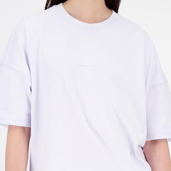 Camiseta Feminina New Balance Athletics Nature State - Foto 4