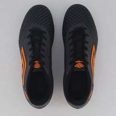 Chuteira Campo Umbro Attak III Masculino - Foto 4