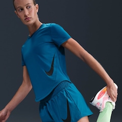 Shorts Nike One Swoosh Feminino - Foto 5