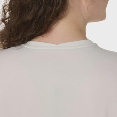 Camiseta ASICS Fujitrail Logo - Feminino - Foto 6