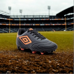 Chuteira de Campo Adulto Umbro Attak Iii - Foto 2