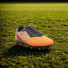 Chuteira de Campo Adulto Umbro Attak Iii - Foto 2