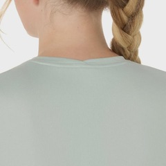 Camiseta ASICS Silver - Feminina - Foto 4