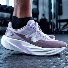 Tênis Feminino New Balance Fuelcell Rebel V5 - Foto 7