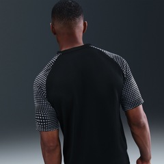 Camiseta Dri-FIT Nike Academy+ AOP Masculina - Foto 4