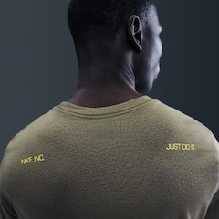 Camiseta Nike Sportswear Swoosh Masculina - Foto 7
