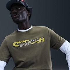 Camiseta Nike Sportswear Swoosh Masculina - Foto 8