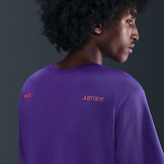 Camiseta Nike Sportswear Swoosh Masculina - Foto 4