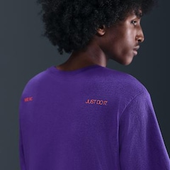 Camiseta Nike Sportswear Swoosh Masculina - Foto 7