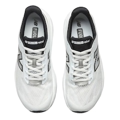 Tênis Masculino New Balance Fuelcell Rebel V5 - Foto 4
