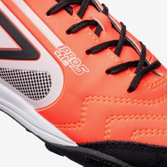 Chuteira Society Adulto Umbro Pro 5 Bump Club - Foto 8