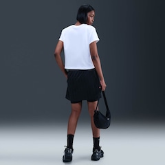 Camiseta Nike Sportswear Club Feminina - Foto 5