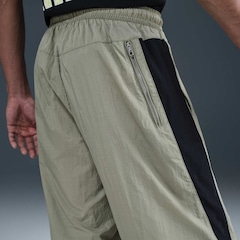 Calça Nike Air Woven Masculina - Foto 3