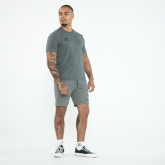Camiseta Umbro Essential - Masculina - Foto 6